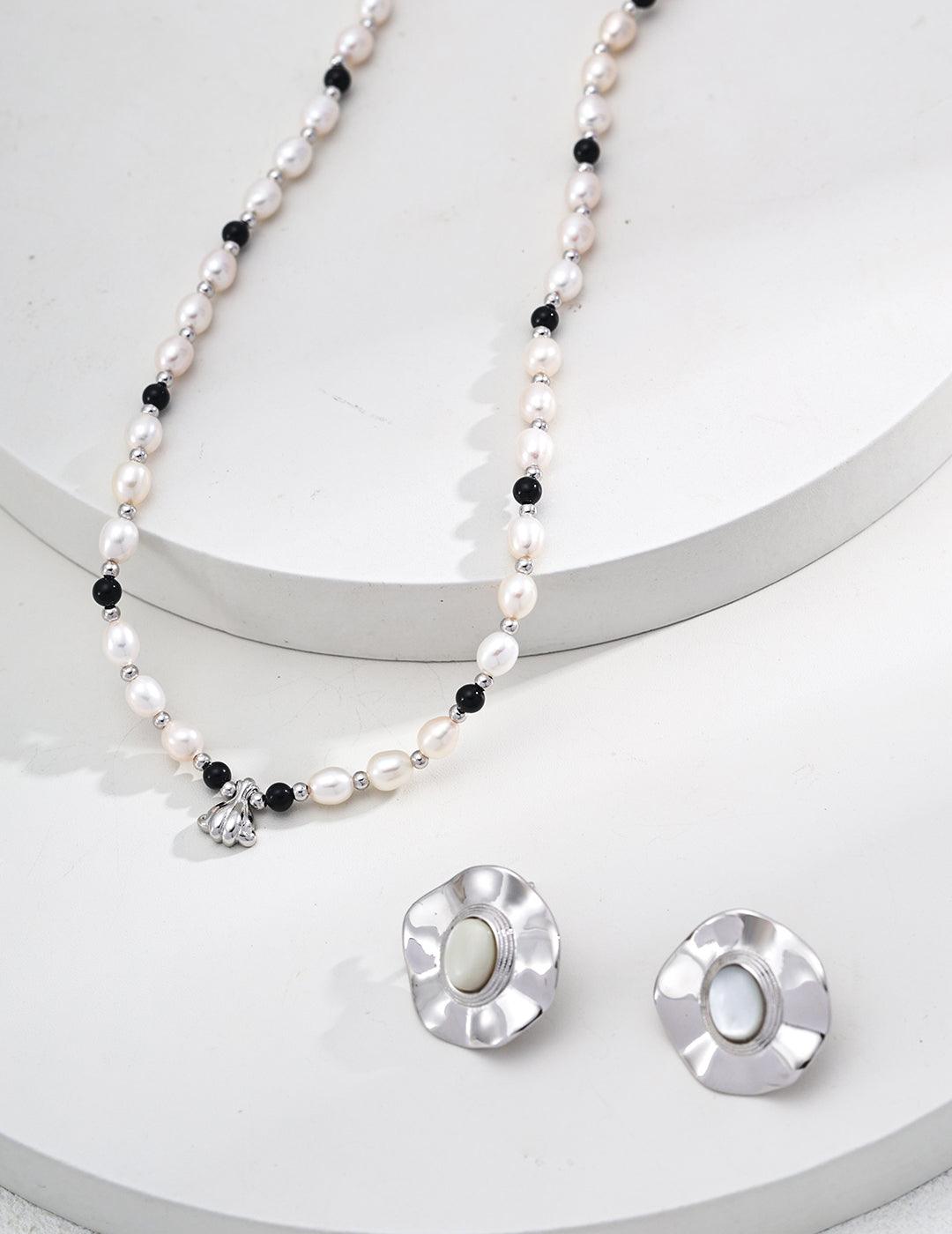 Golden Petal Earrings | Petite Secret Jewellery - Petite Secret Jewellery