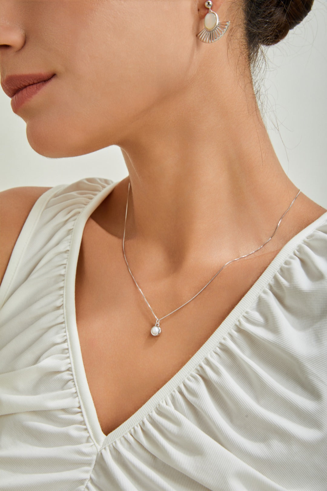 Luna Glow Necklace
