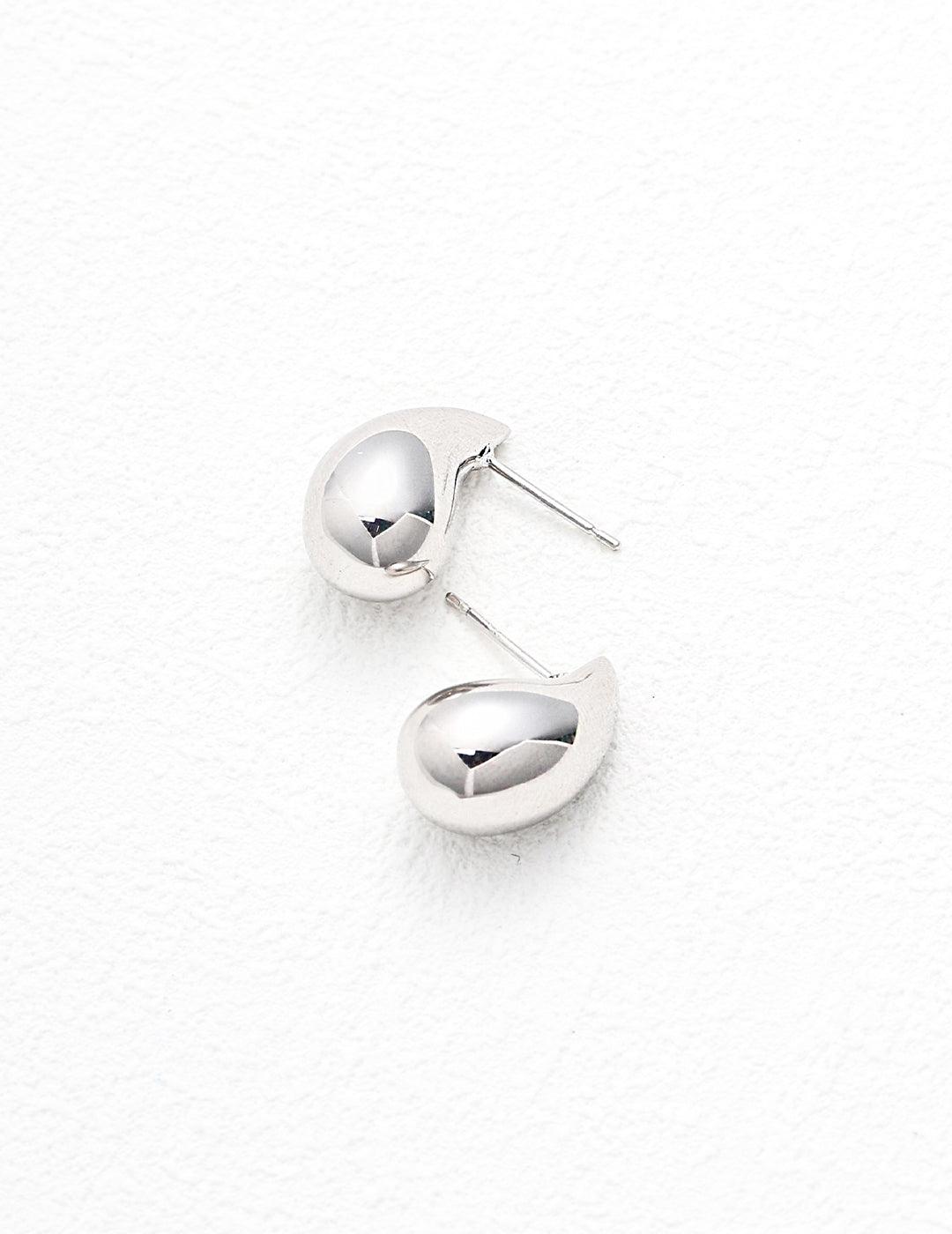 Golden Dewdrop Stud Earrings - Petite Secret Jewellery