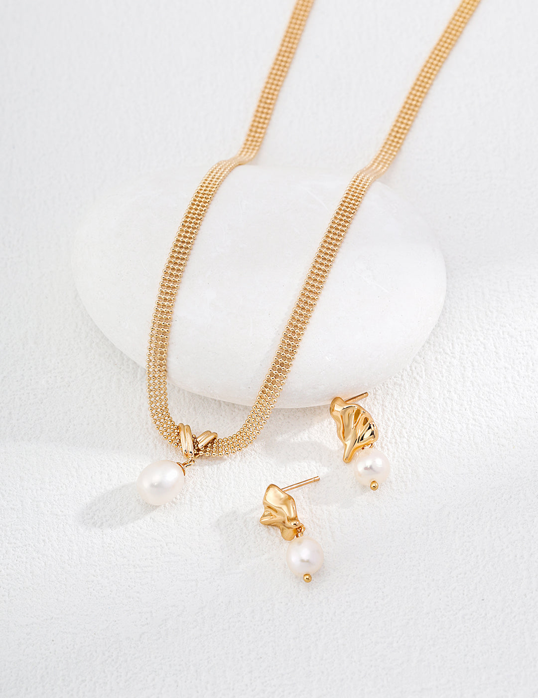 Golden Pearl Choker Necklace - Petite Secret Jewellery