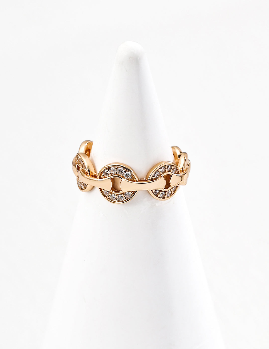 Chain of Light Rings