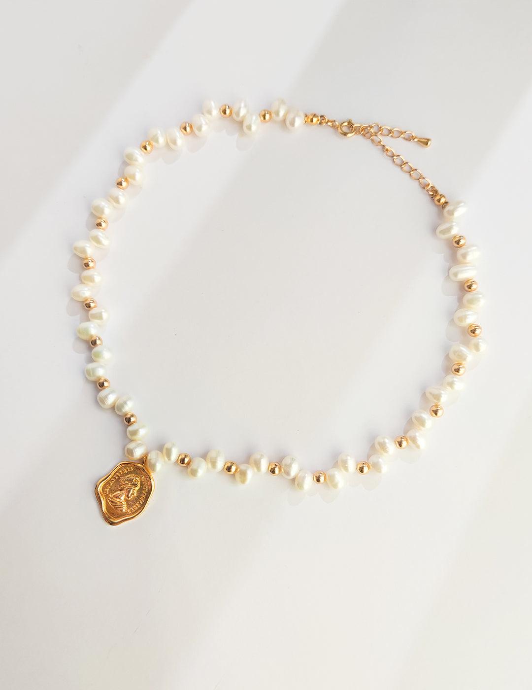 Queen Glow Pearl Necklace - Petite Secret Jewellery