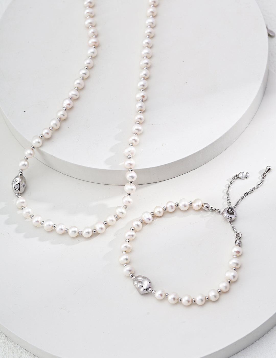 Vintage-Inspired Pearl Bracelet (Gold/Silver) - Petite Secret Jewellery